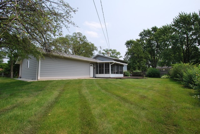 725 Maple Ln, Hoffman Estates, IL 60169 photo 20