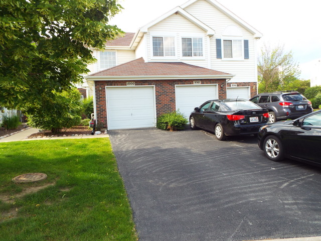 998 Spring Ct, Darien, IL 60561 photo 1