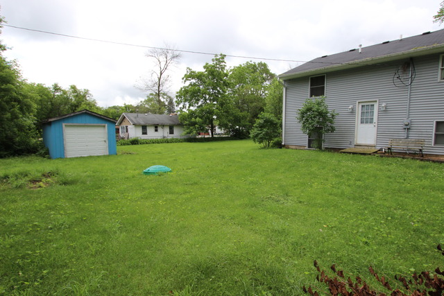 5410 Euclid Dr, Mchenry, IL 60050 photo 2