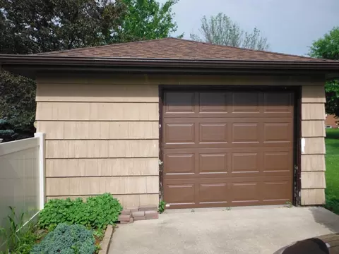 1919 Plum St, Peru, IL 61354 photo 14