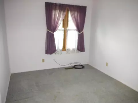 1919 Plum St, Peru, IL 61354 photo 9