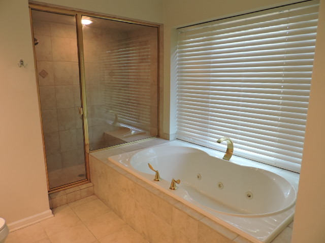 2134 Valley Rd, Northbrook, IL 60062 photo 17