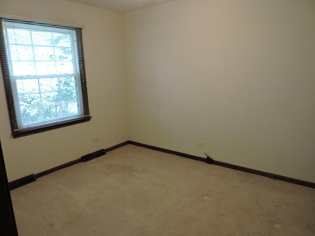 2134 Valley Rd, Northbrook, IL 60062 photo 13