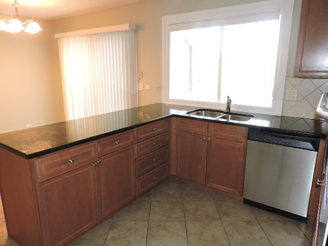 2134 Valley Rd, Northbrook, IL 60062 photo 7