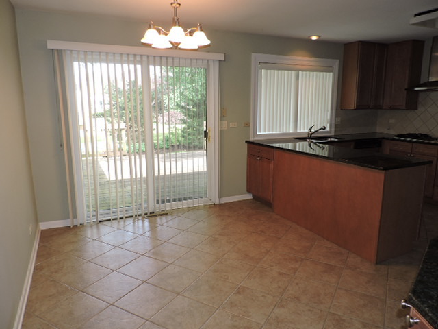 2134 Valley Rd, Northbrook, IL 60062 photo 8