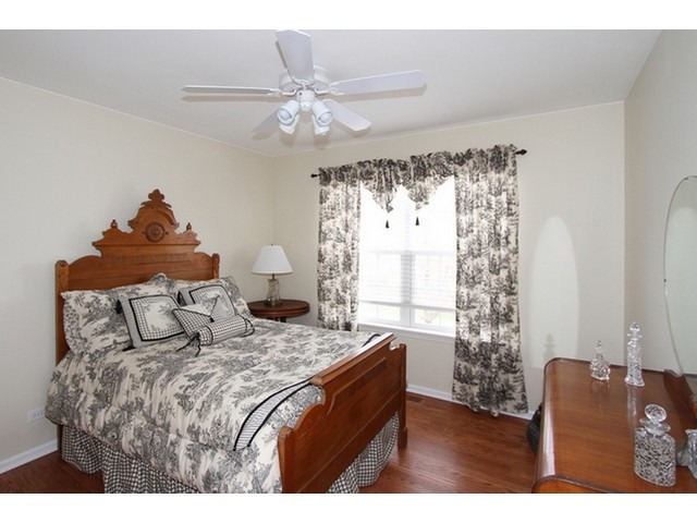 1305 Filly Ln, Bartlett, IL 60103 photo 17