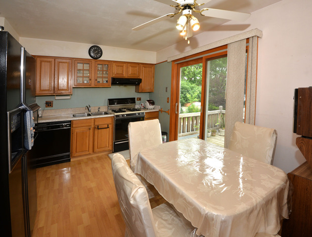 710 E Turner Ave, Roselle, IL 60172 photo 5