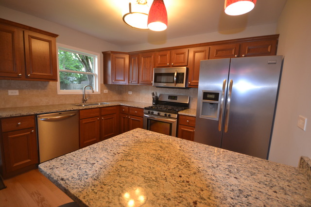 190 Maricopa Ln, Hoffman Estates, IL 60169 photo 8