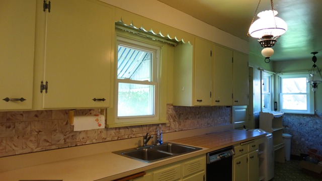 305 E Thompson St, Harvard, IL 60033 photo 5