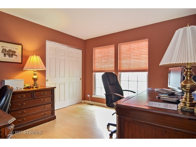 714 Hackberry Ct, Bartlett, IL 60103 photo 14