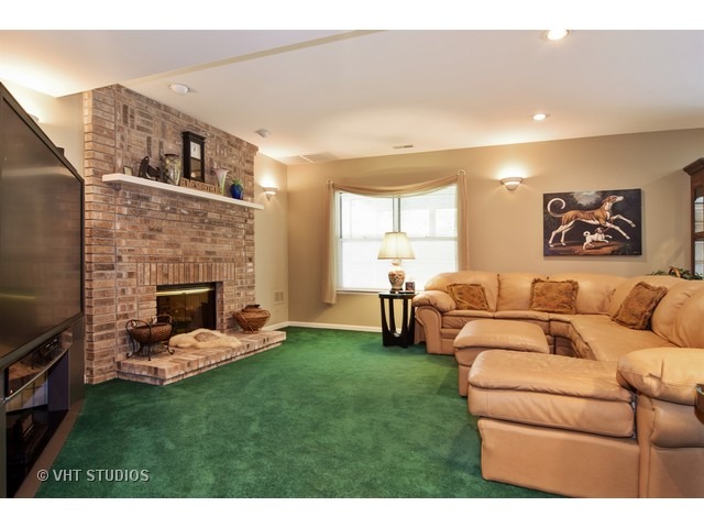 714 Hackberry Ct, Bartlett, IL 60103 photo 15