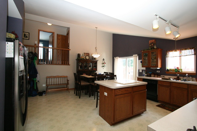 1506 Major Dr, Plainfield, IL 60586 photo 3