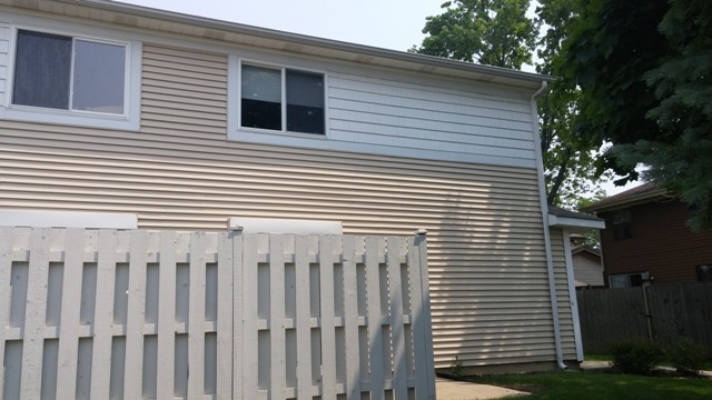 1655 Cornell Dr, Hoffman Estates, IL 60194 photo 3