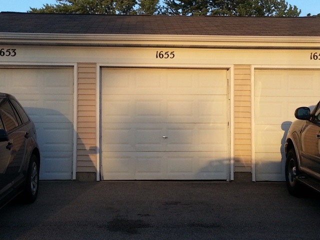 1655 Cornell Dr, Hoffman Estates, IL 60194 photo 4