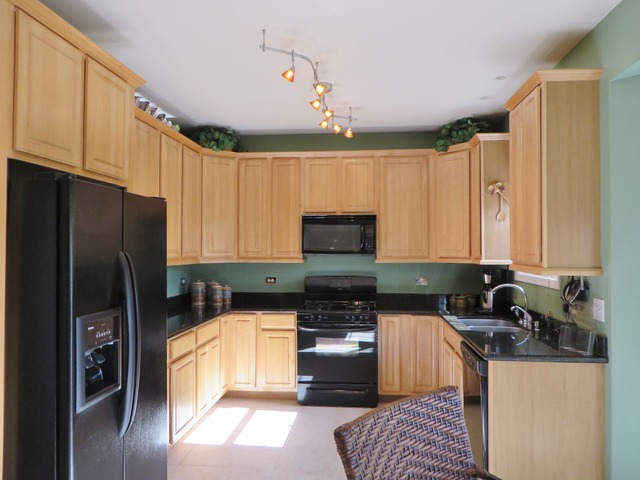16456 S Arbor Dr, Plainfield, IL 60586 photo 4