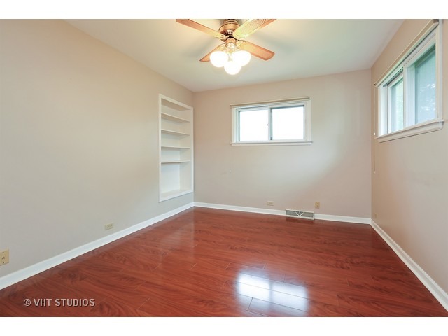 3149 Patton Dr, Des Plaines, IL 60018 photo 6