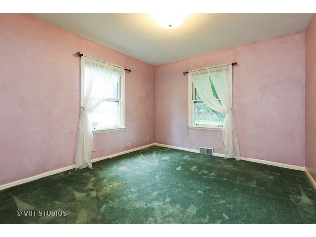 3149 Patton Dr, Des Plaines, IL 60018 photo 5