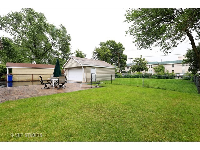 3149 Patton Dr, Des Plaines, IL 60018 photo 9