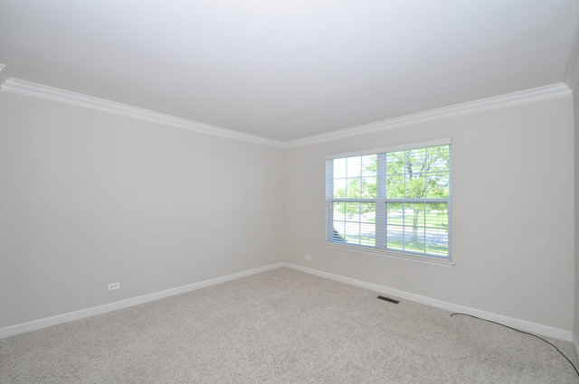 440 Mockingbird Ct, Lake Villa, IL 60046 photo 2