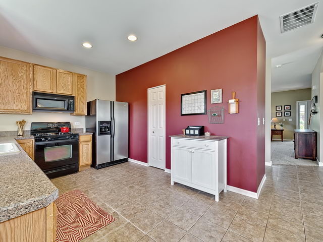 14508 Independence Dr, Plainfield, IL 60544 photo 6