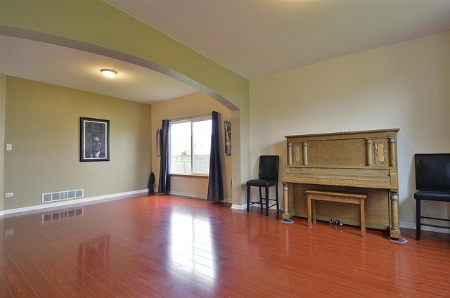7809 Boxwood Ln, Plainfield, IL 60586 photo 4