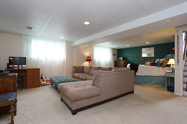 351 E Reader St, Elburn, IL 60119 photo 11