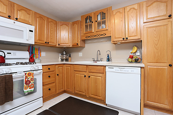 351 E Reader St, Elburn, IL 60119 photo 8