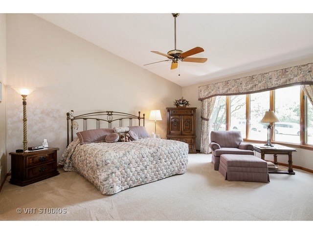 450 67th St, Darien, IL 60561 photo 8