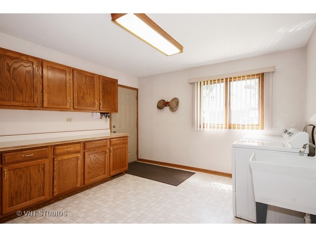 450 67th St, Darien, IL 60561 photo 15