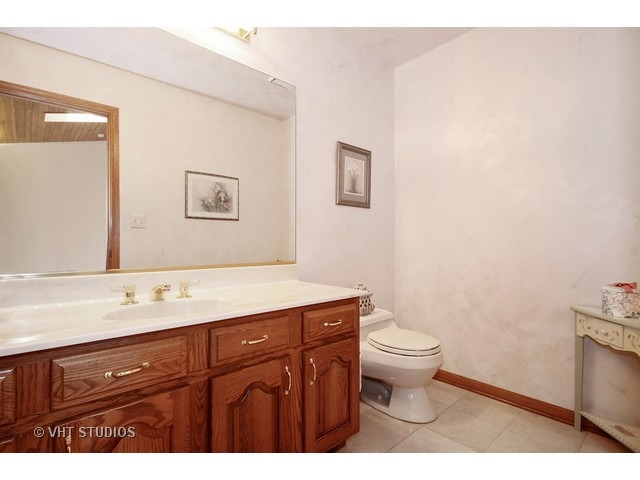 450 67th St, Darien, IL 60561 photo 13