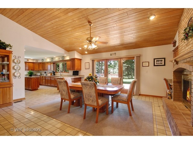 450 67th St, Darien, IL 60561 photo 5