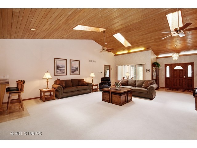 450 67th St, Darien, IL 60561 photo 4
