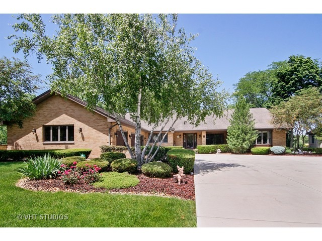 450 67th St, Darien, IL 60561 photo 1