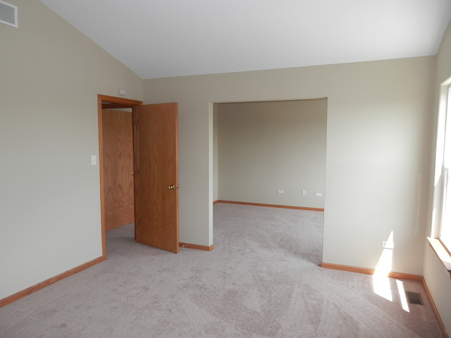 2702 Stonebridge Ct, Plainfield, IL 60586 photo 9