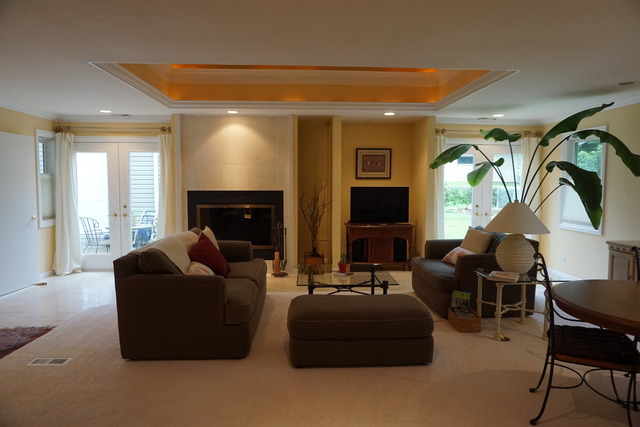 1920 Hampton Rd, Hoffman Estates, IL 60169 photo 2