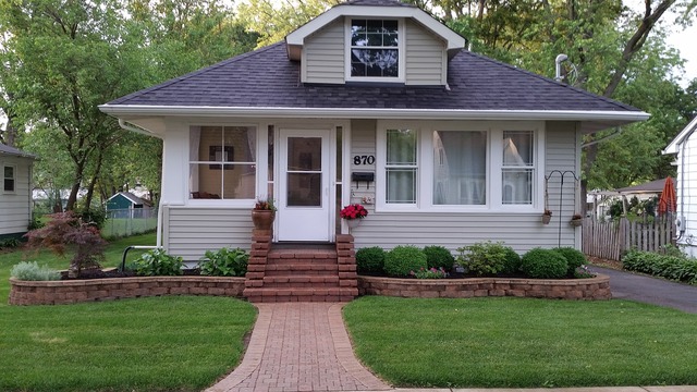 870 Shuler St, Elgin, IL 60123 photo 1