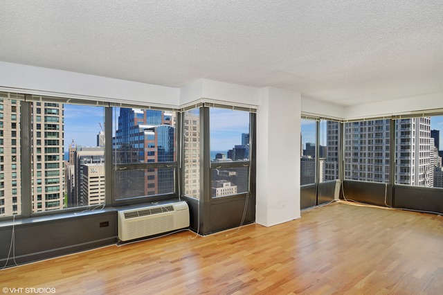30 E Huron St #4002, Chicago, IL 60611 photo 2