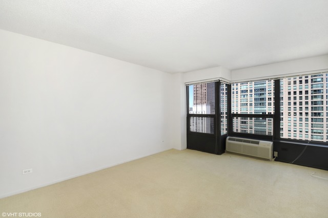 30 E Huron St #4002, Chicago, IL 60611 photo 3