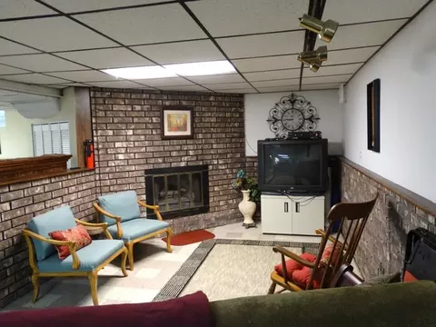561 E 4th St, Lockport, IL 60441 photo 16