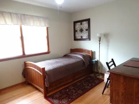 561 E 4th St, Lockport, IL 60441 photo 9