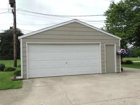 561 E 4th St, Lockport, IL 60441 photo 24