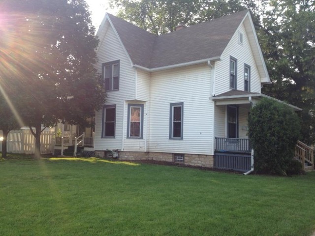 252 Hill Ave, Elgin, IL 60120 photo 1
