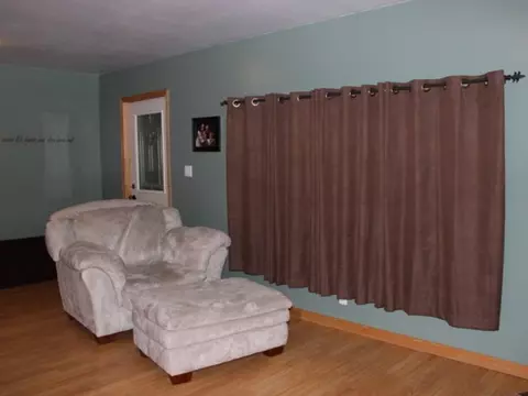 525 Deleon St, Ottawa, IL 61350 photo 5
