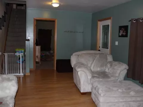 525 Deleon St, Ottawa, IL 61350 photo 4