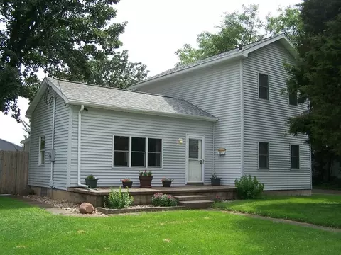 525 Deleon St, Ottawa, IL 61350 photo 1