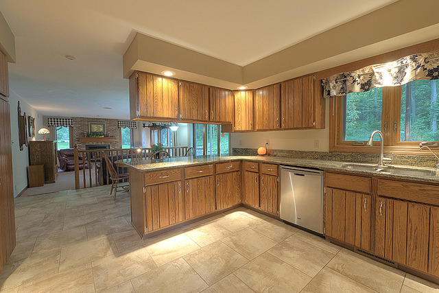 10046 Tybow Trl, Roscoe, IL 61073 photo 11