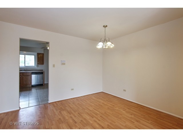 9358 Golf Rd #3a, Des Plaines, IL 60016 photo 5