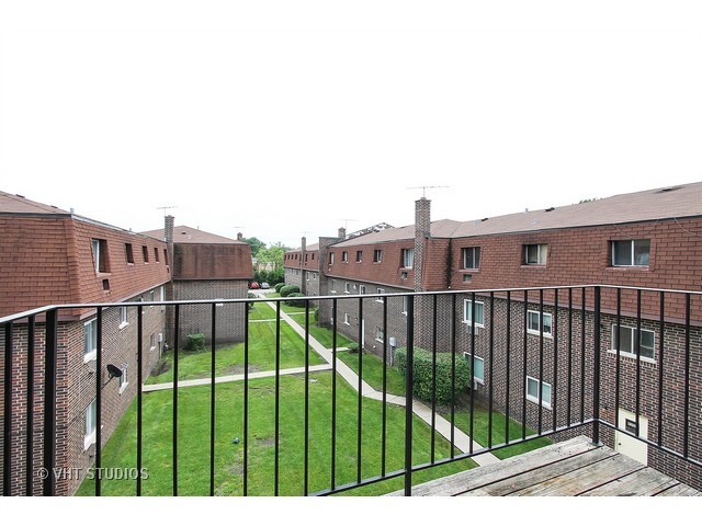 9358 Golf Rd #3a, Des Plaines, IL 60016 photo 9