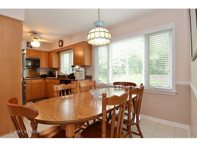 625 Sapling Ln, Deerfield, IL 60015 photo 5