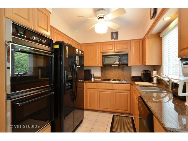 625 Sapling Ln, Deerfield, IL 60015 photo 4